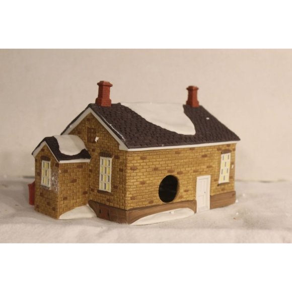 Dept 56 New England Village - Stoney Brook Town Hall - Picture 3 of 7